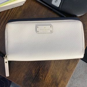 Kate spade clutch with 2 zippered sections white and navy